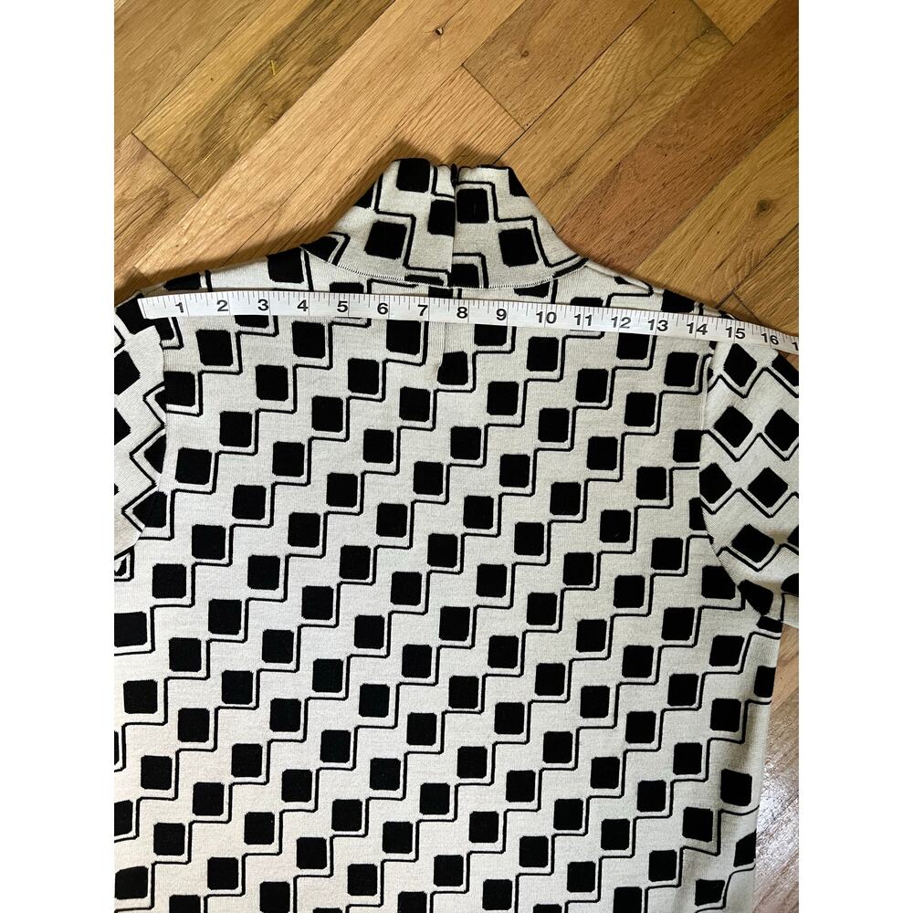 Quiet Luxury St. John Wool Stretch Maximalist Black White Mock Neck Sweater Sz L - Picture 14 of 14